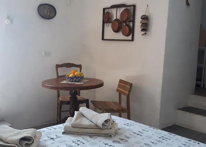 Ancient Medieval Chapel * アマルフィ