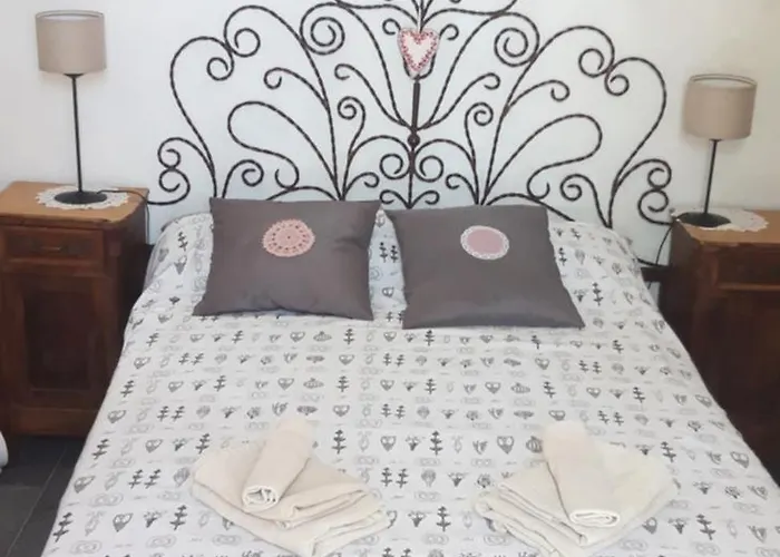 Ancient Medieval Chapel ヴィラ