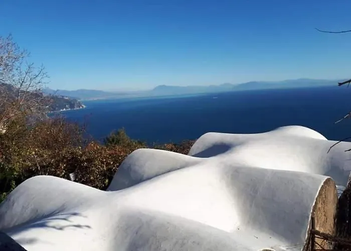 Ancient Medieval Chapel * أمالفي